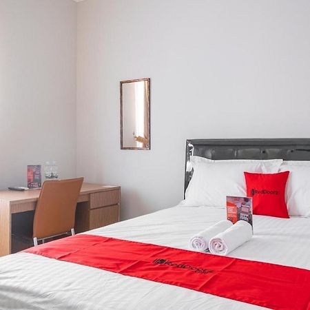 Reddoorz Near Siloam Karawaci 3 Ξενοδοχείο Τάνγκερανγκ Εξωτερικό φωτογραφία