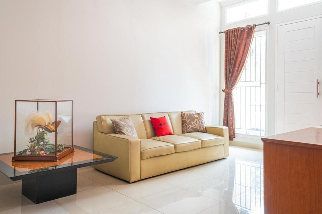 Reddoorz Near Siloam Karawaci 3 Ξενοδοχείο Τάνγκερανγκ Εξωτερικό φωτογραφία