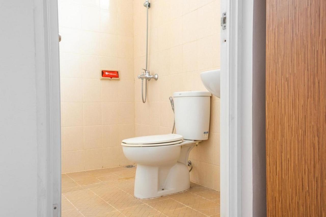 Reddoorz Near Siloam Karawaci 3 Ξενοδοχείο Τάνγκερανγκ Εξωτερικό φωτογραφία
