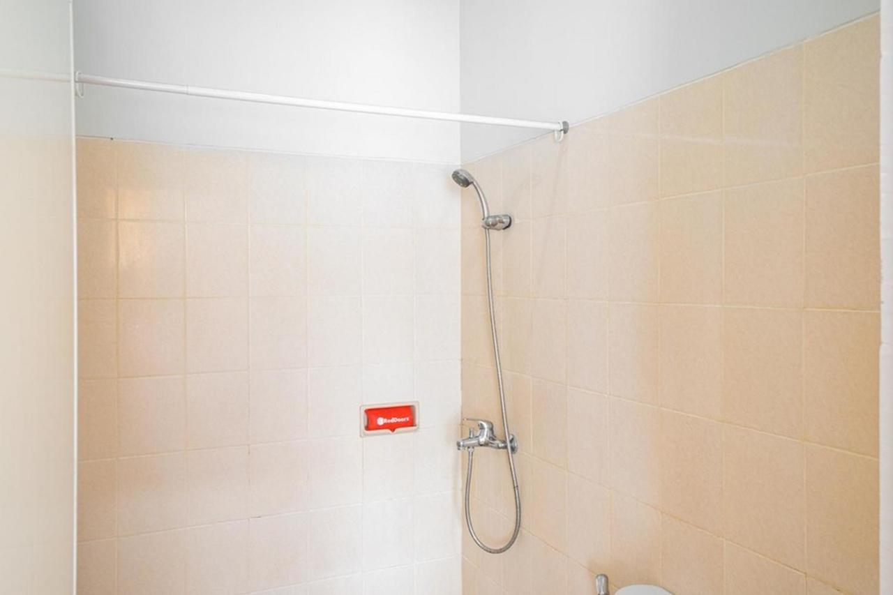 Reddoorz Near Siloam Karawaci 3 Ξενοδοχείο Τάνγκερανγκ Εξωτερικό φωτογραφία