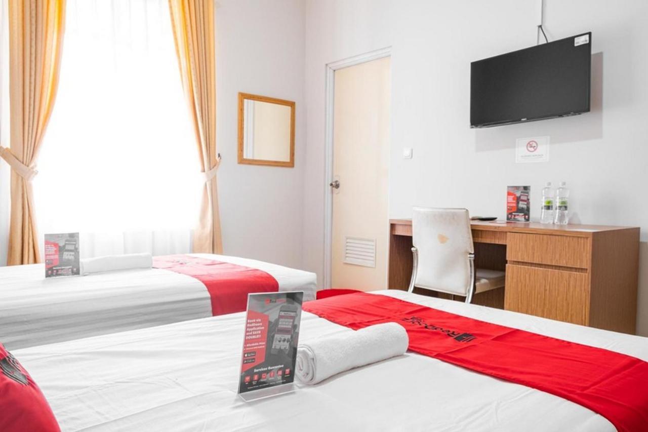 Reddoorz Near Siloam Karawaci 3 Ξενοδοχείο Τάνγκερανγκ Εξωτερικό φωτογραφία
