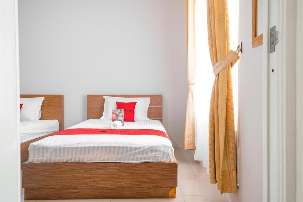 Reddoorz Near Siloam Karawaci 3 Ξενοδοχείο Τάνγκερανγκ Εξωτερικό φωτογραφία