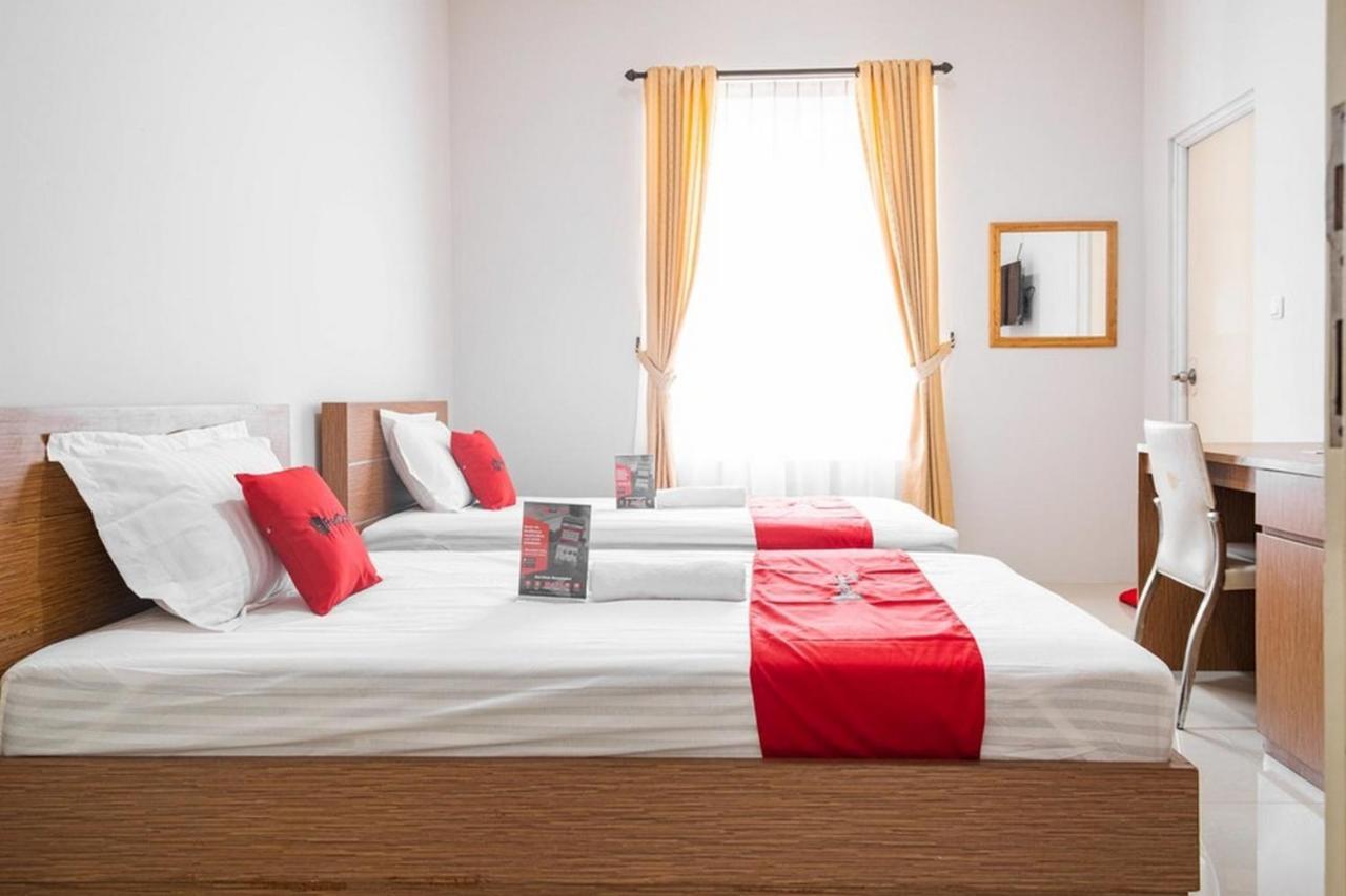 Reddoorz Near Siloam Karawaci 3 Ξενοδοχείο Τάνγκερανγκ Εξωτερικό φωτογραφία