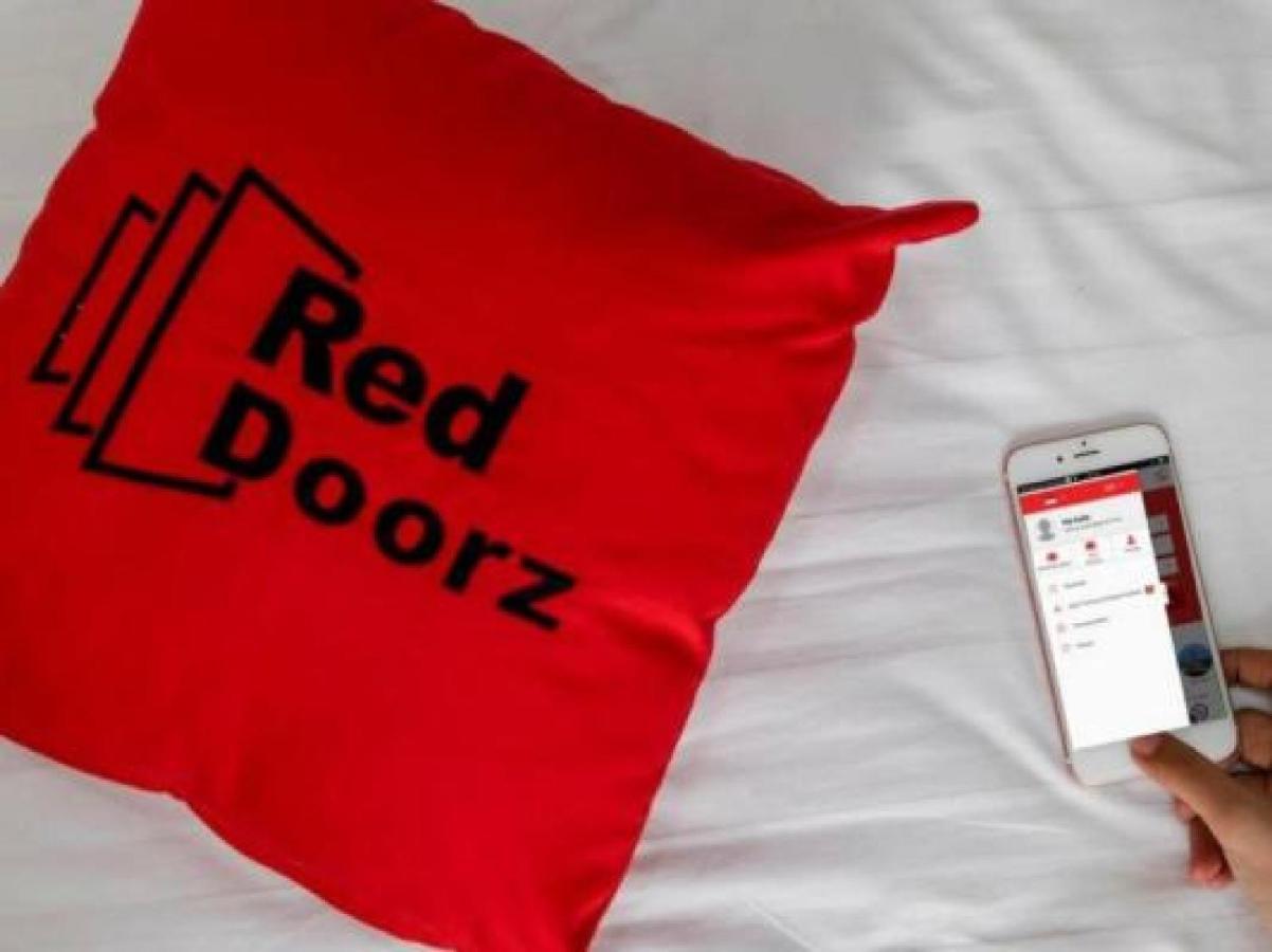 Reddoorz Near Siloam Karawaci 3 Ξενοδοχείο Τάνγκερανγκ Εξωτερικό φωτογραφία